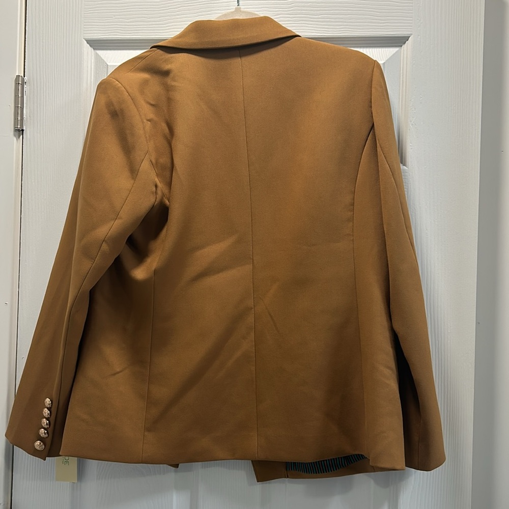 New with tags Women’s Blazer in XL - Picture 5 of 14